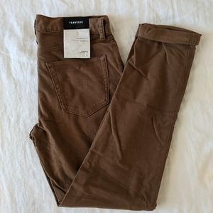 Athletic Tapered Traveler Pant 31/34